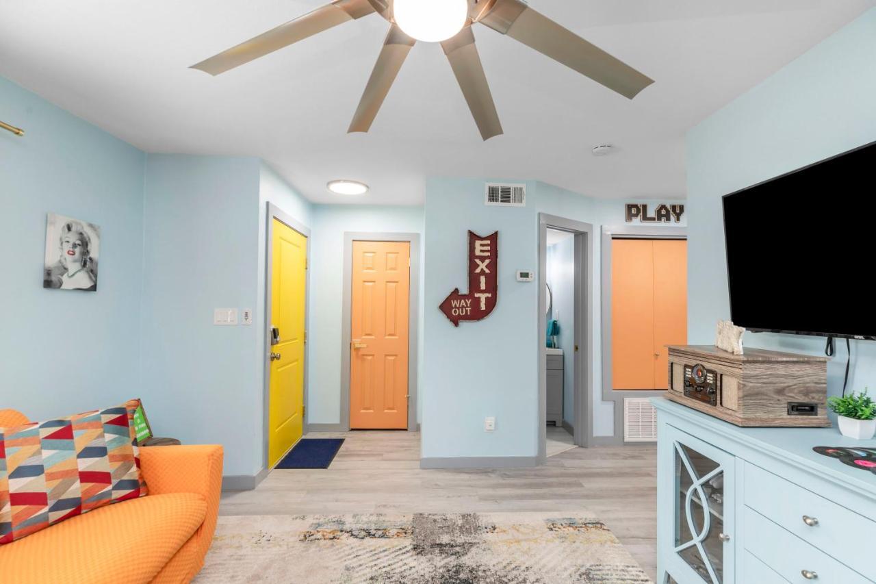 Retro - Arcade Home, Kids, Dogs, Grill, & Beach! Fort Walton Beach