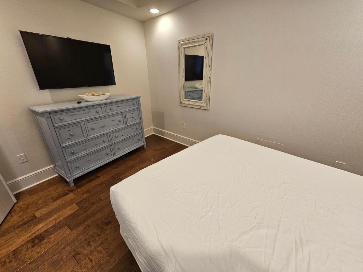 Bella Riva 309 4 Bedroom Beachfront Set Up Included Holiday home