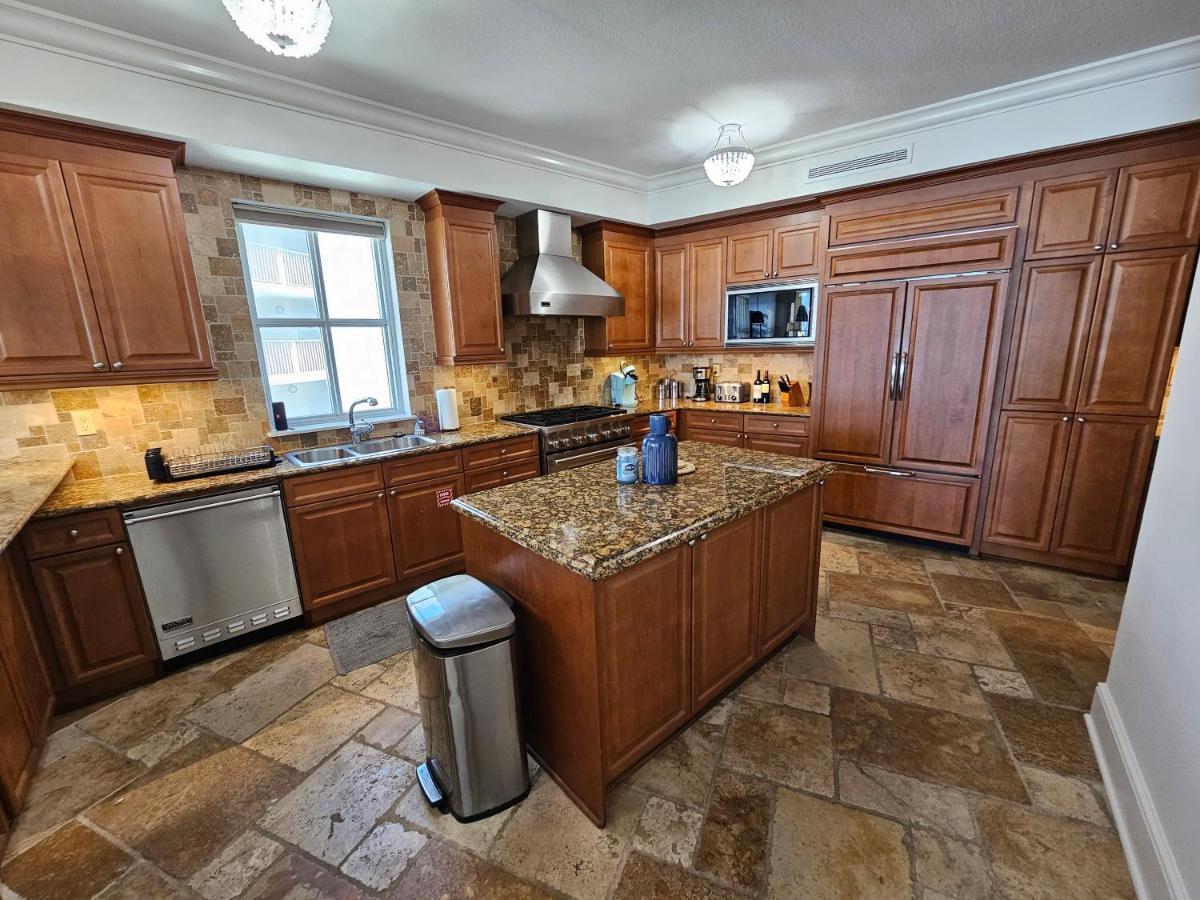 Bella Riva 309 4 Bedroom Beachfront Set Up Included Holiday home *