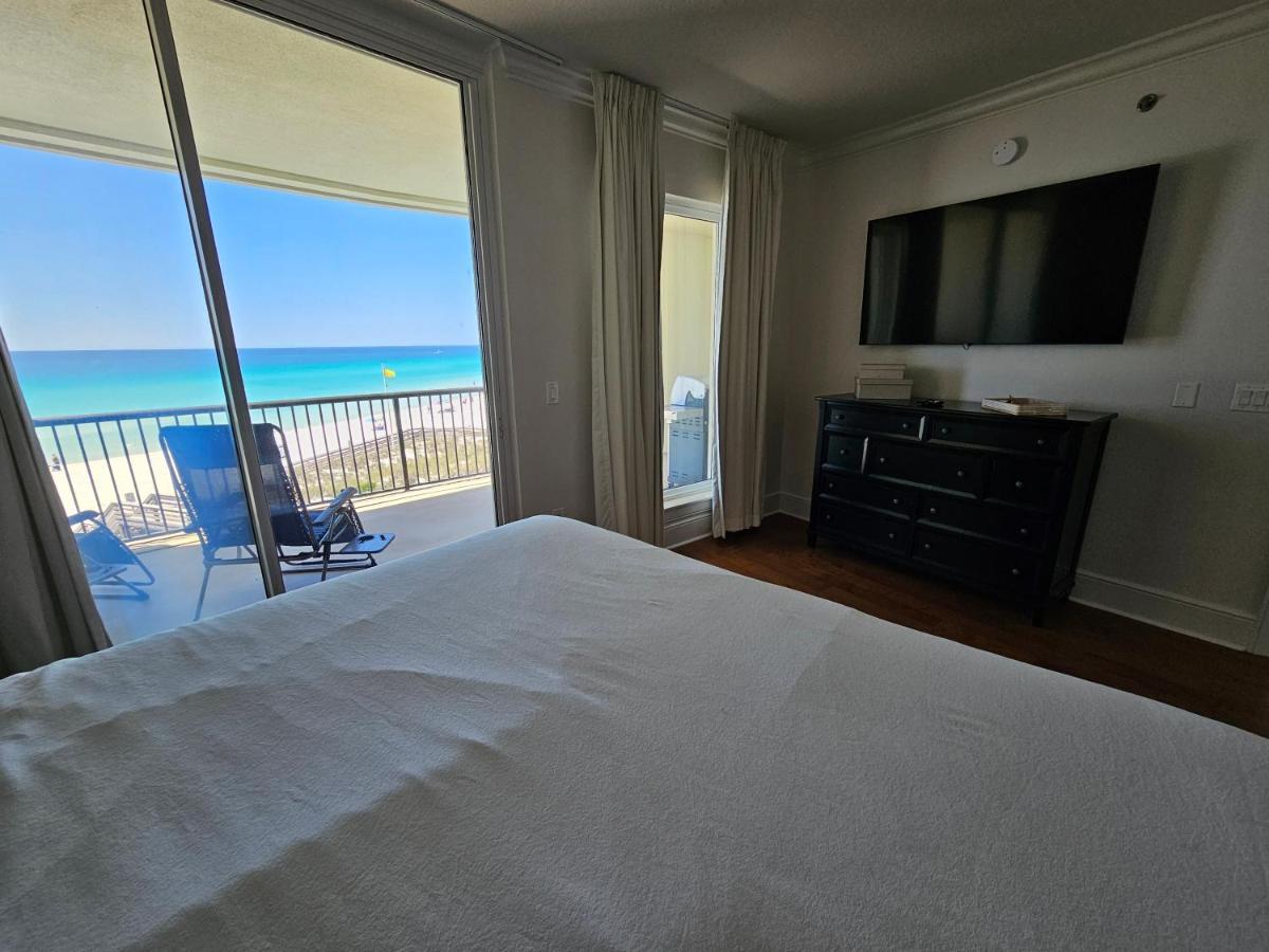Bella Riva 309 4 Bedroom Beachfront Set Up Included Holiday home *