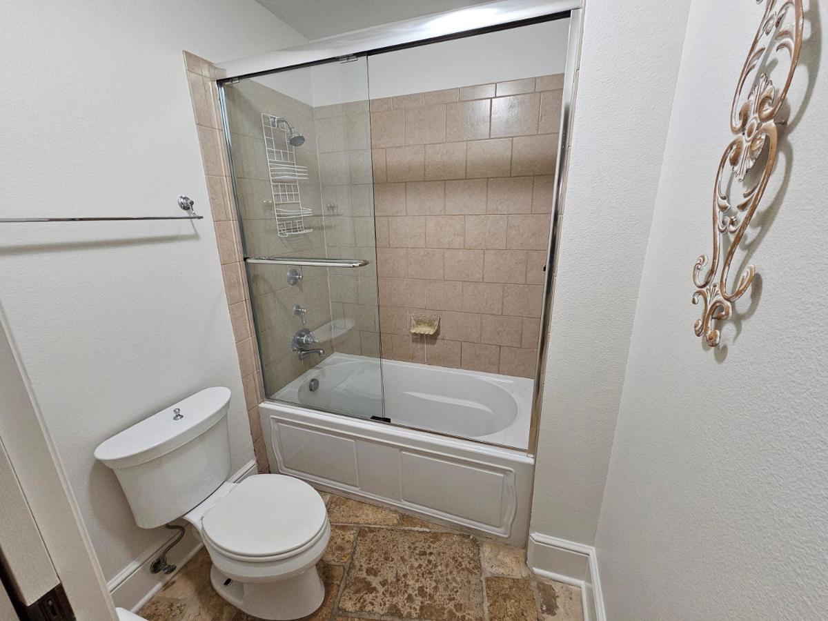 Bella Riva 309 4 Bedroom Beachfront Set Up Included *