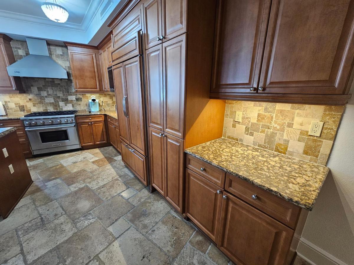 Bella Riva 309 4 Bedroom Beachfront Set Up Included