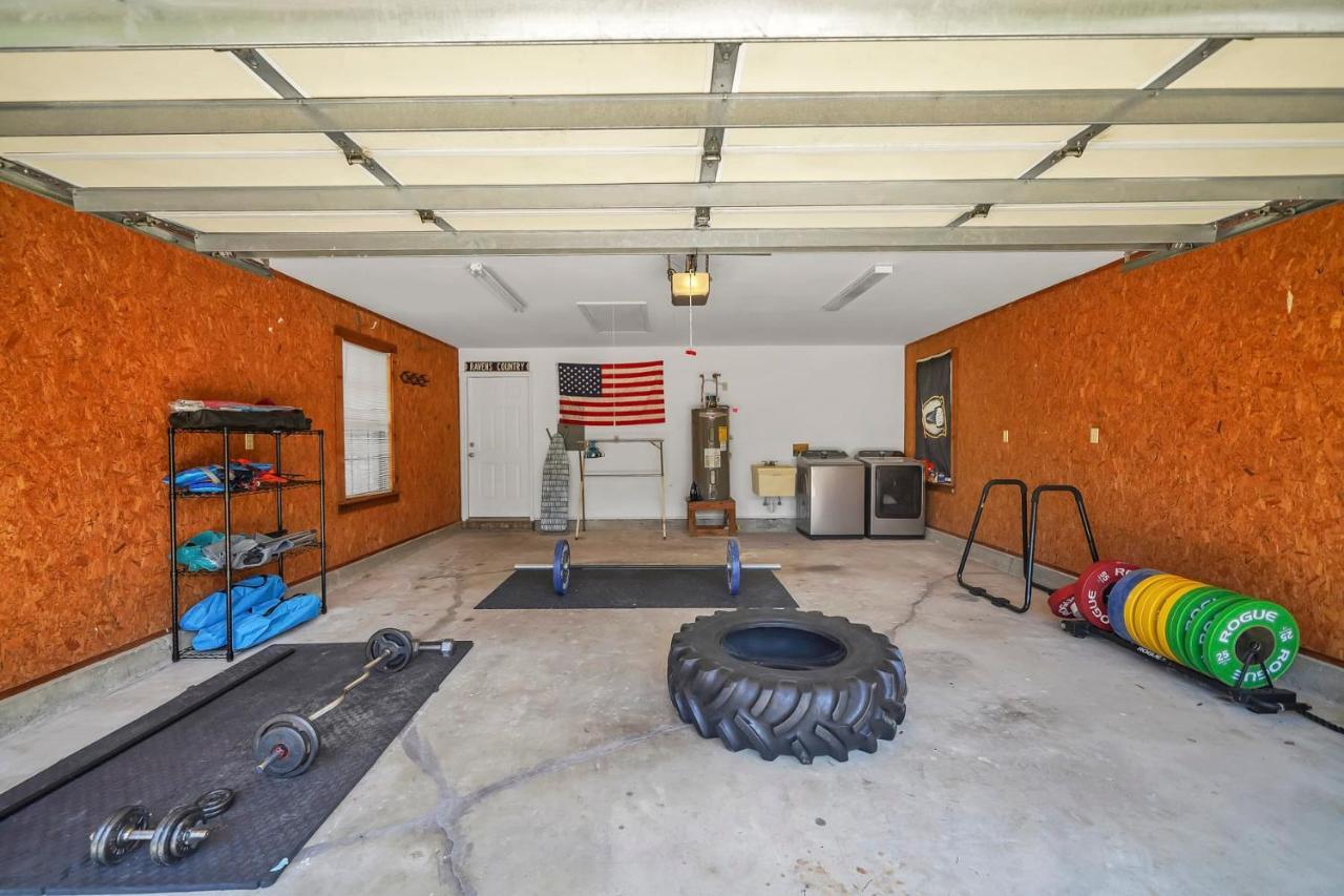 Verb - Arcades, Grill, Gym, Piano, Pong, & Beach! Holiday home *
