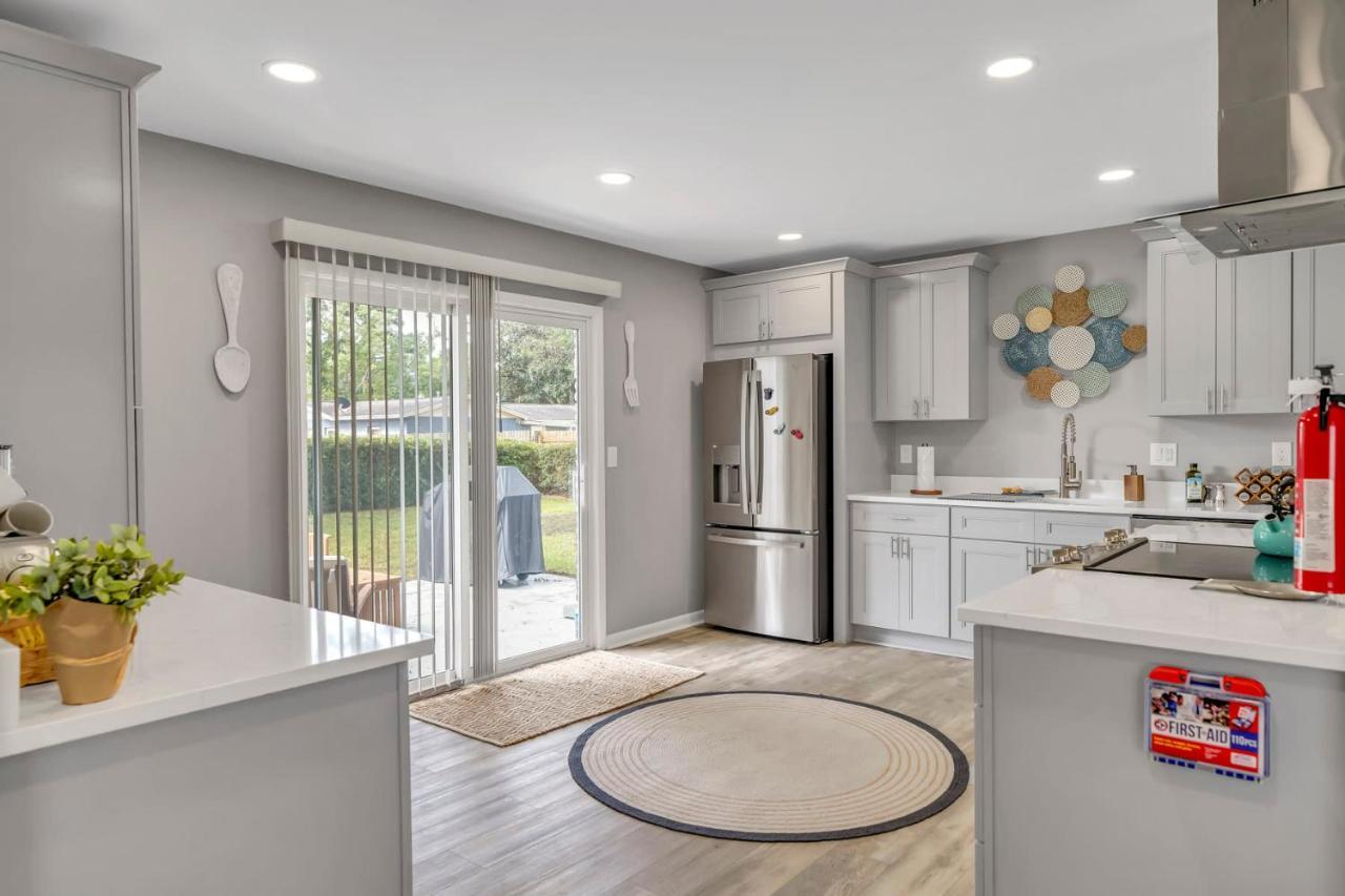 Holiday home Magnolia - Family-friendly Comforts, Tvs, Grill & Just Steps To The Beach! *