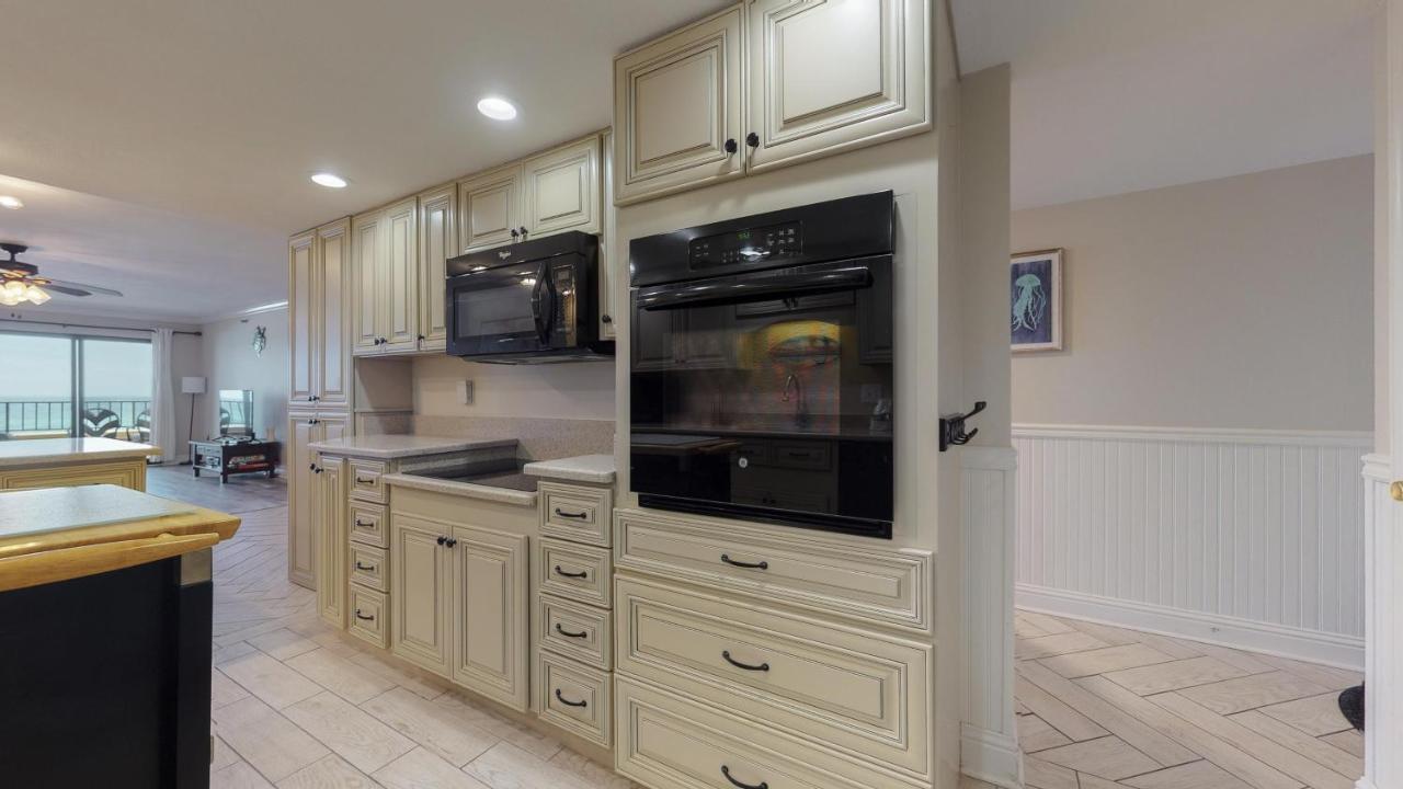 307 Surf Dweller By Alicia Hollis Realtor - Open March 16th Week Holiday home Fort Walton Beach