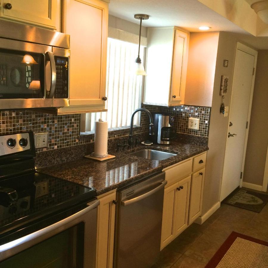 215 El Matador By Alicia Hollis Realtor - Open March 1st Holiday home *