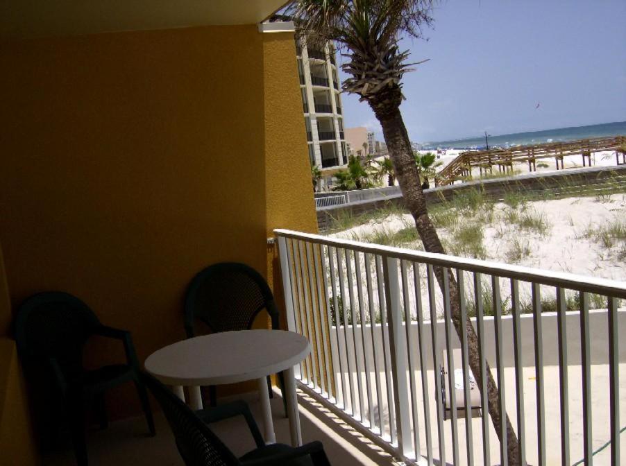 Holiday home #4 Island Surf By Alicia Hollis Realtor - Open Now
