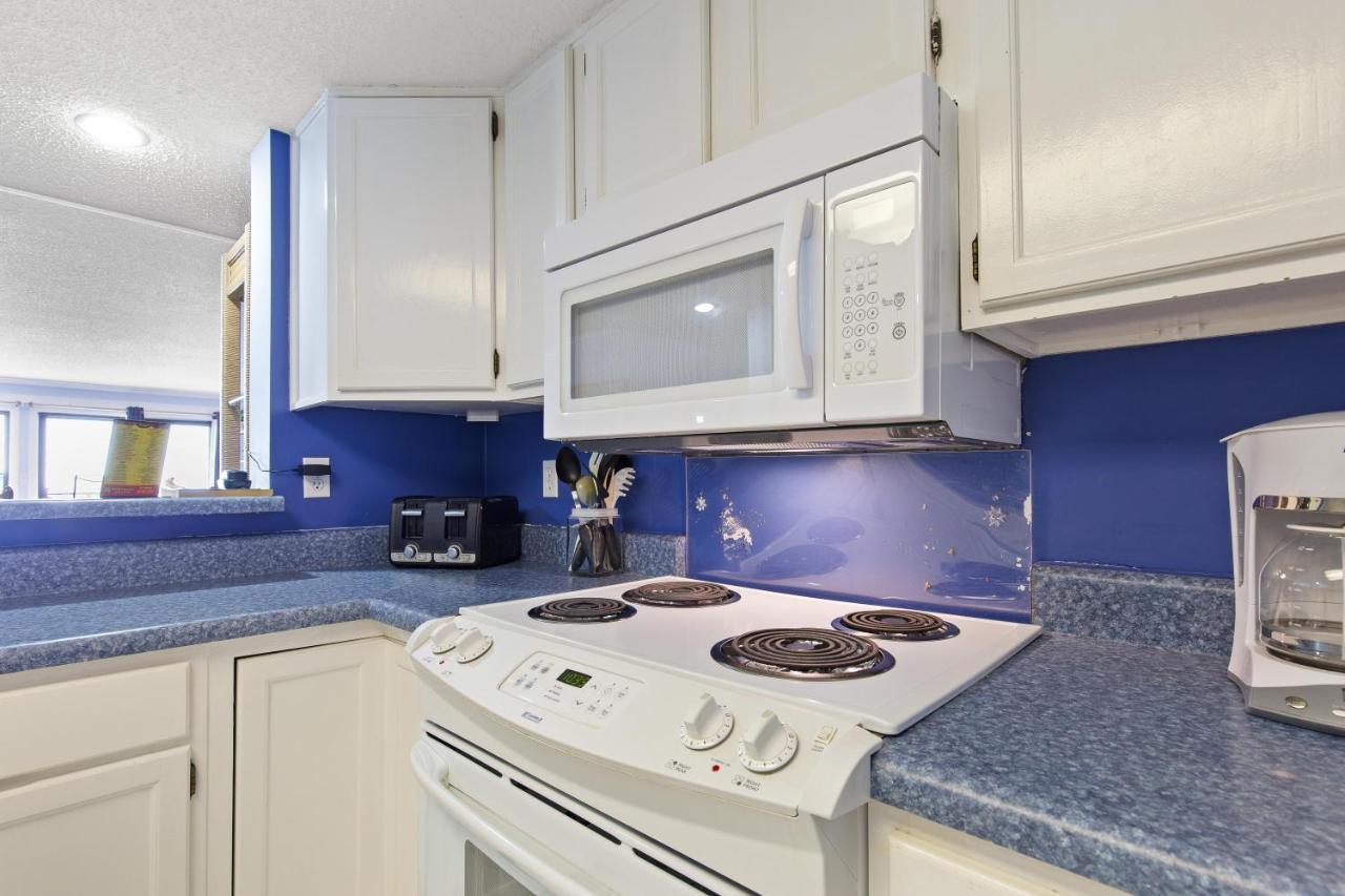 609 Surf Dweller By Alicia Hollis Realtor - Open March 16th Week Holiday home Fort Walton Beach