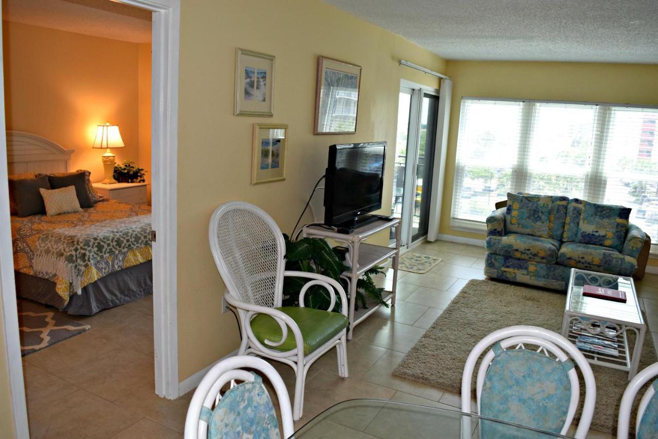 404 Emerald Isle By Alicia Hollis Realtor - Open In August Holiday home Fort Walton Beach
