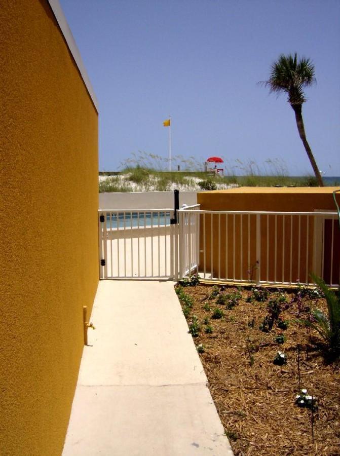 #4 Island Surf By Alicia Hollis Realtor - Open Now Holiday home
