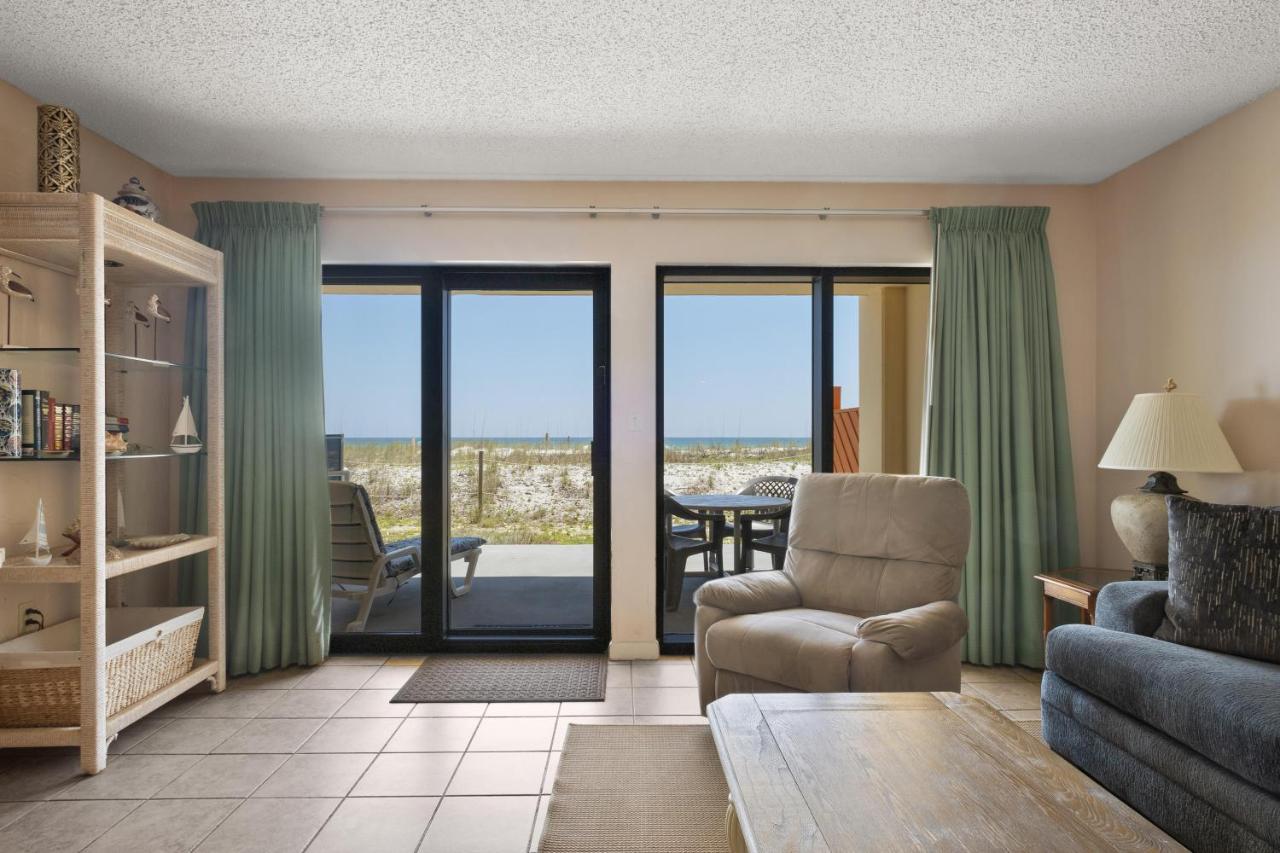 104 Surf Dweller By Alicia Hollis Realtor - Open March 23rd For 4 Nights Holiday home