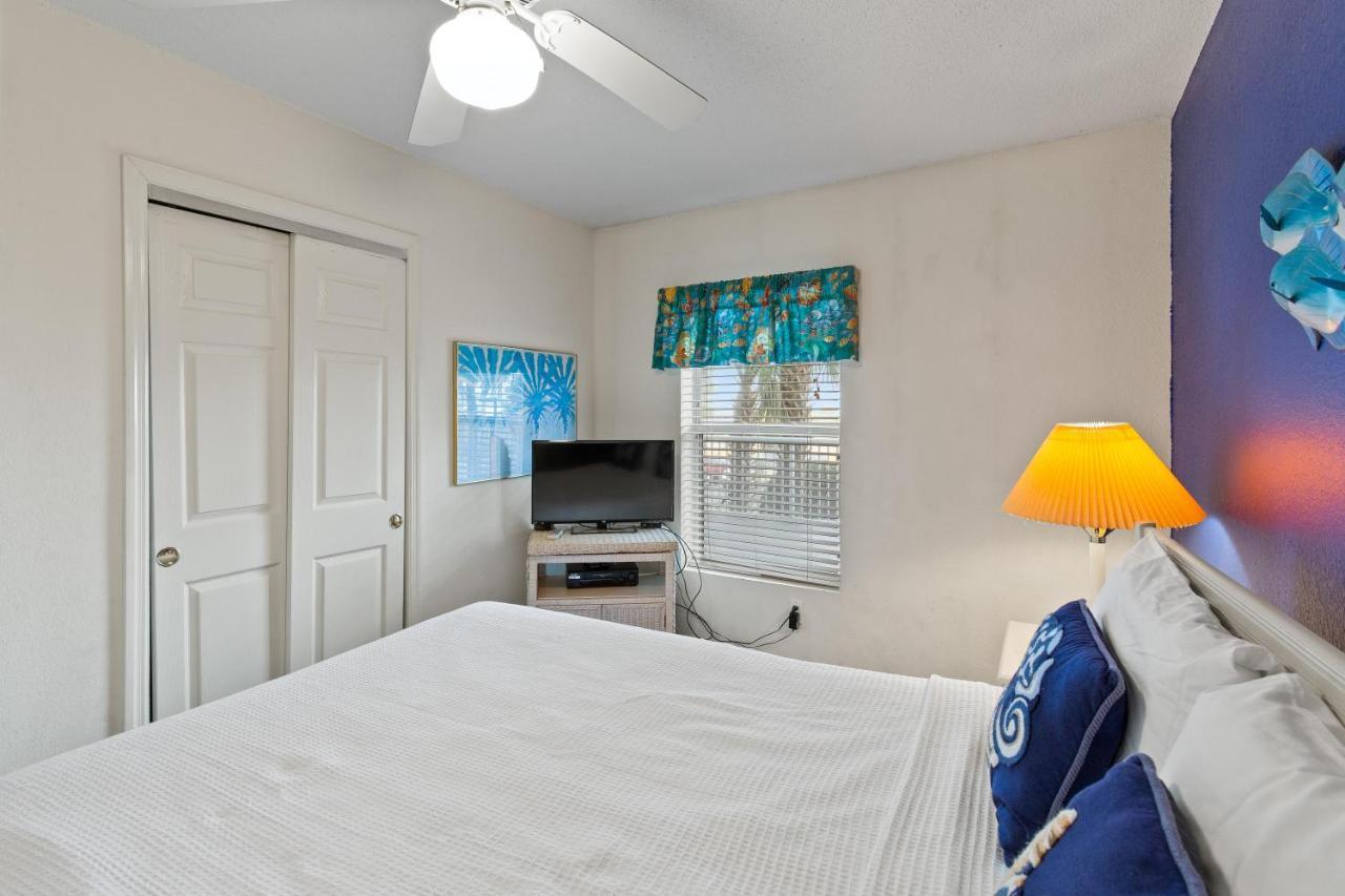 Holiday home 2004 Islander By Alicia Hollis - Open March 1st Fort Walton Beach