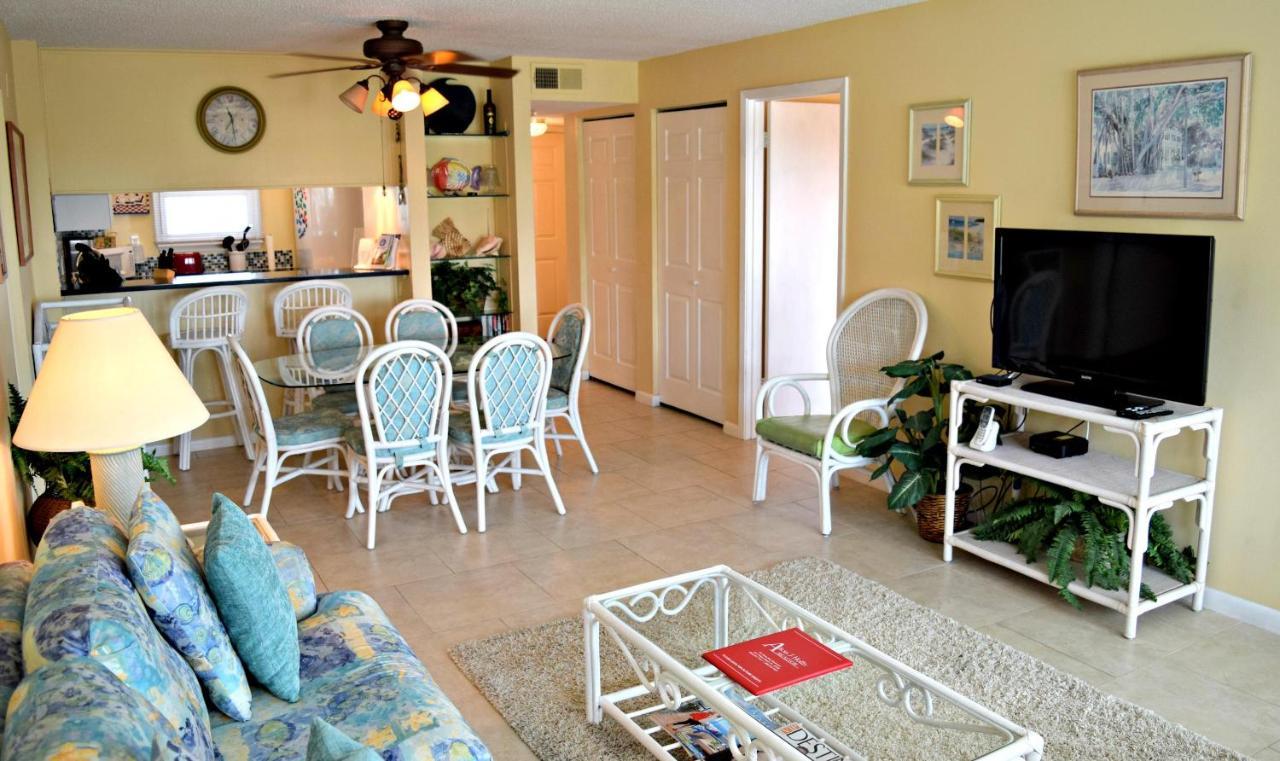 404 Emerald Isle By Alicia Hollis Realtor - Open In August Holiday home
