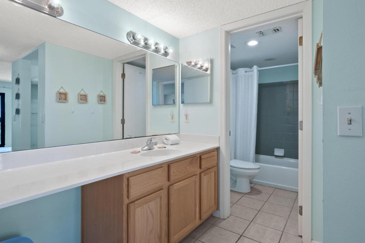 104 Surf Dweller By Alicia Hollis Realtor - Open March 23rd For 4 Nights Holiday home *