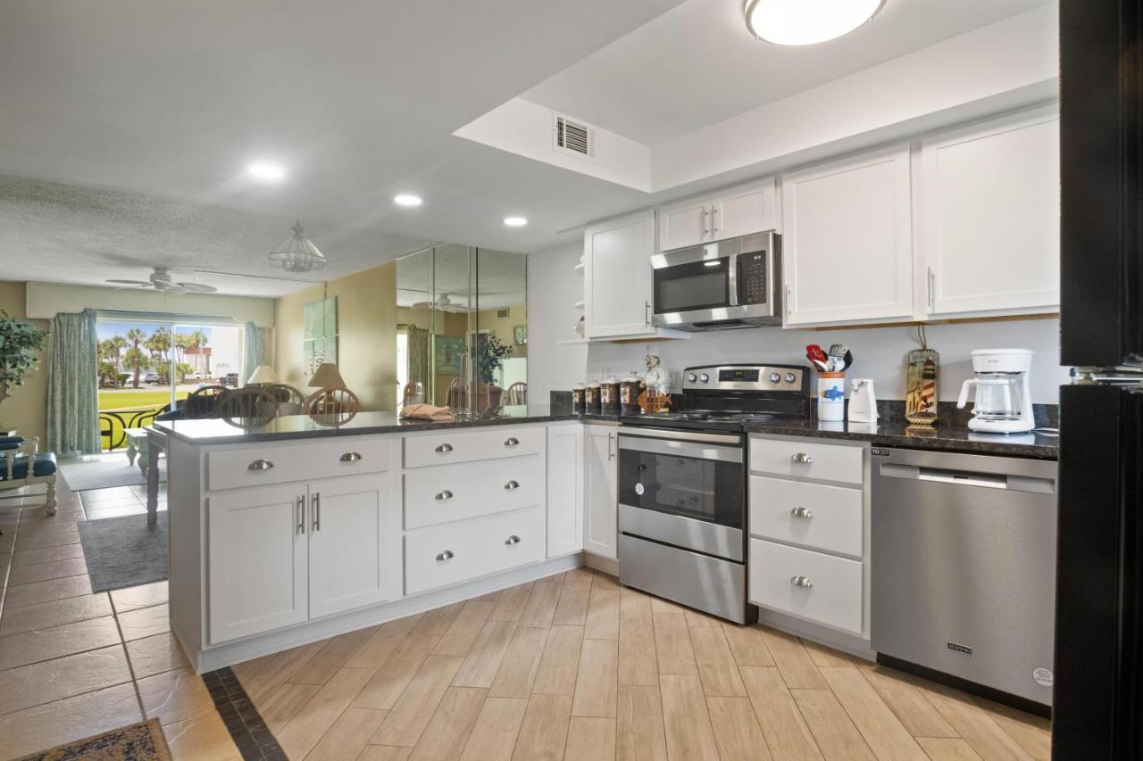 211 El Matador By Alicia Hollis Realtor - Open Easter *