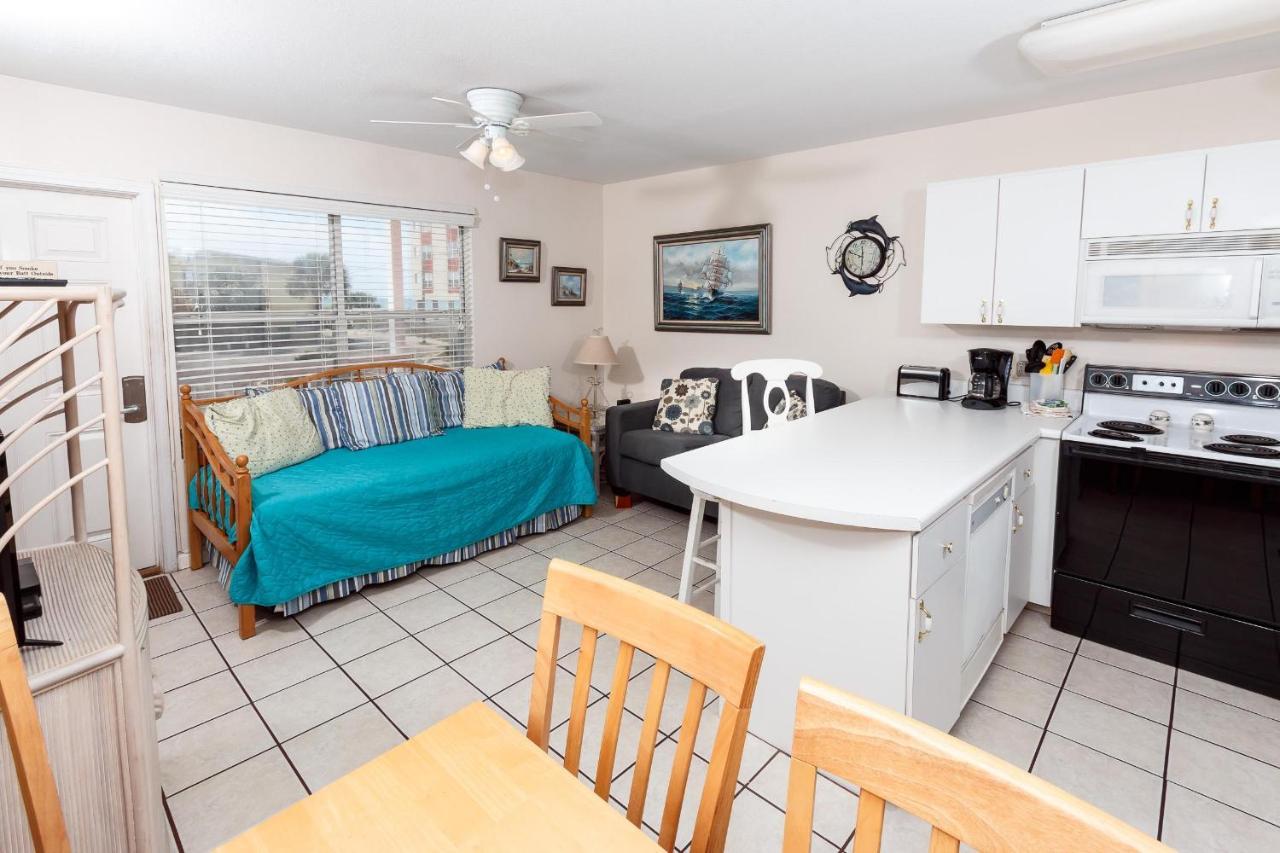 Tropical Isle 203 Holiday home