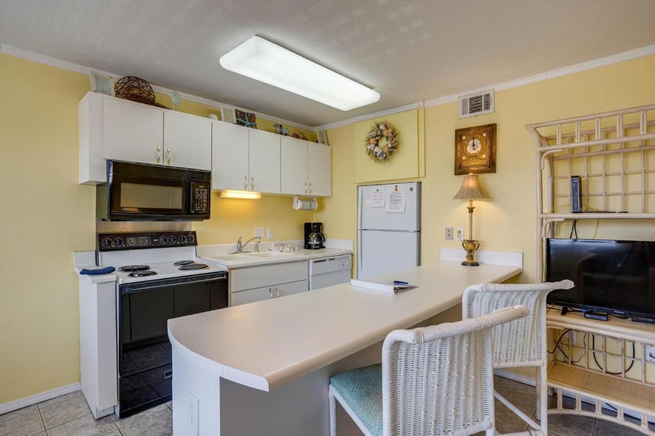 Tropical Isle Unit 210 Holiday home