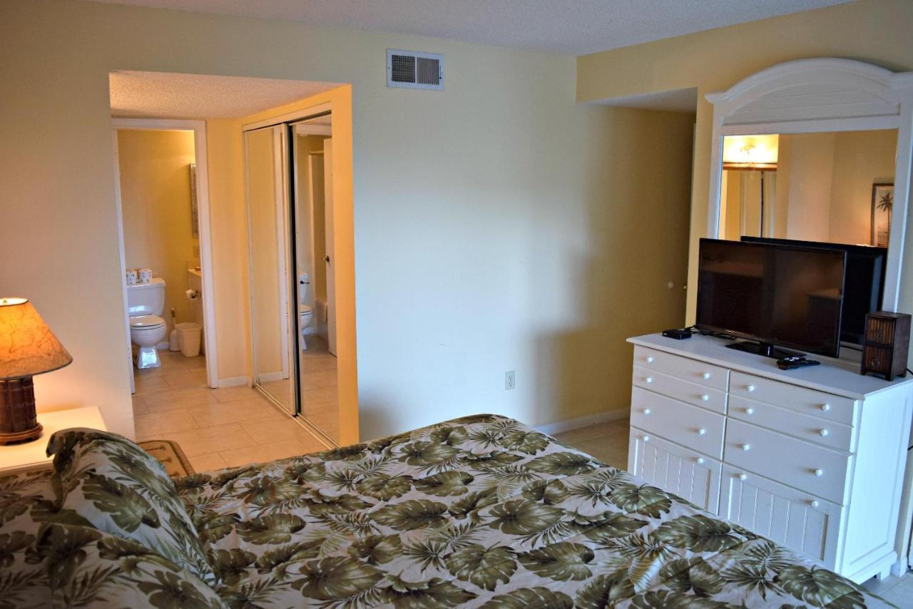 404 Emerald Isle By Alicia Hollis Realtor - Open In August Holiday home