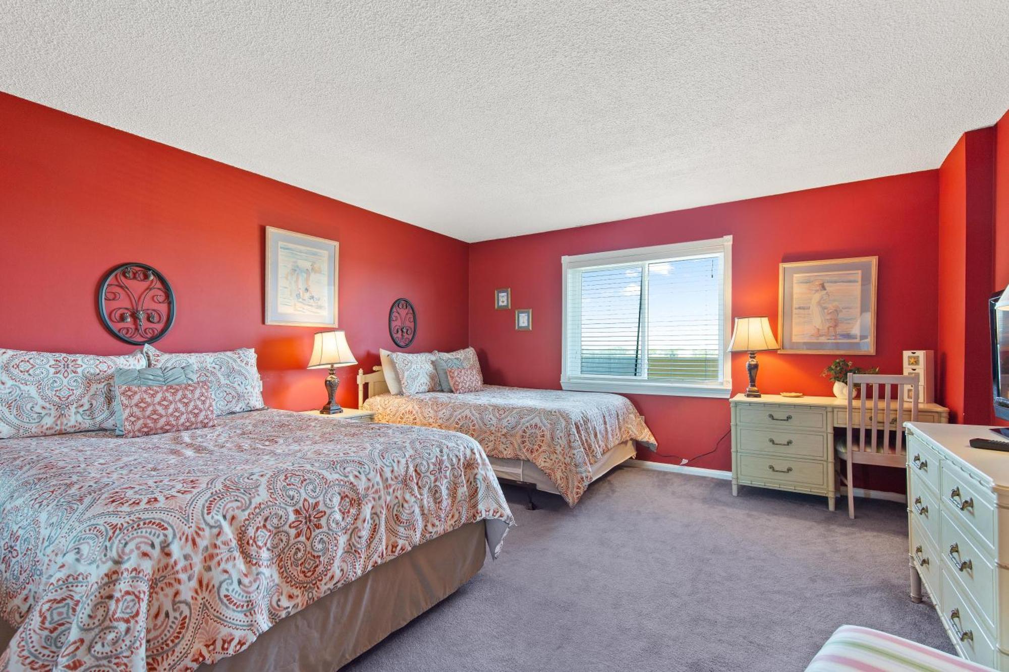 609 Surf Dweller By Alicia Hollis Realtor - Open March 16th Week