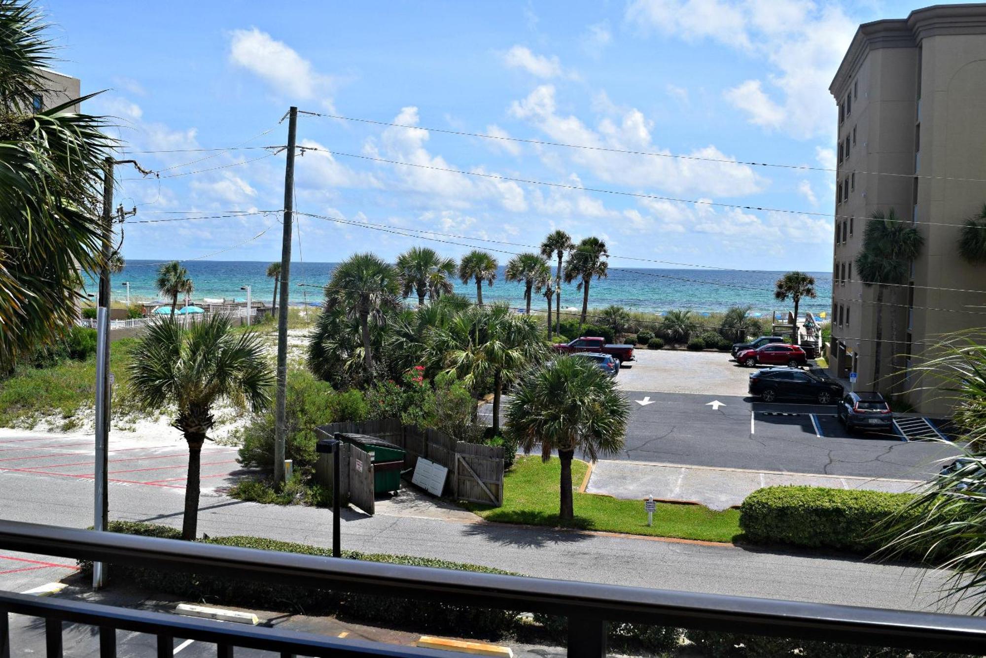 312 Emerald Isle By Alicia Hollis Realtor - Open March 2nd Week Fort Walton Beach