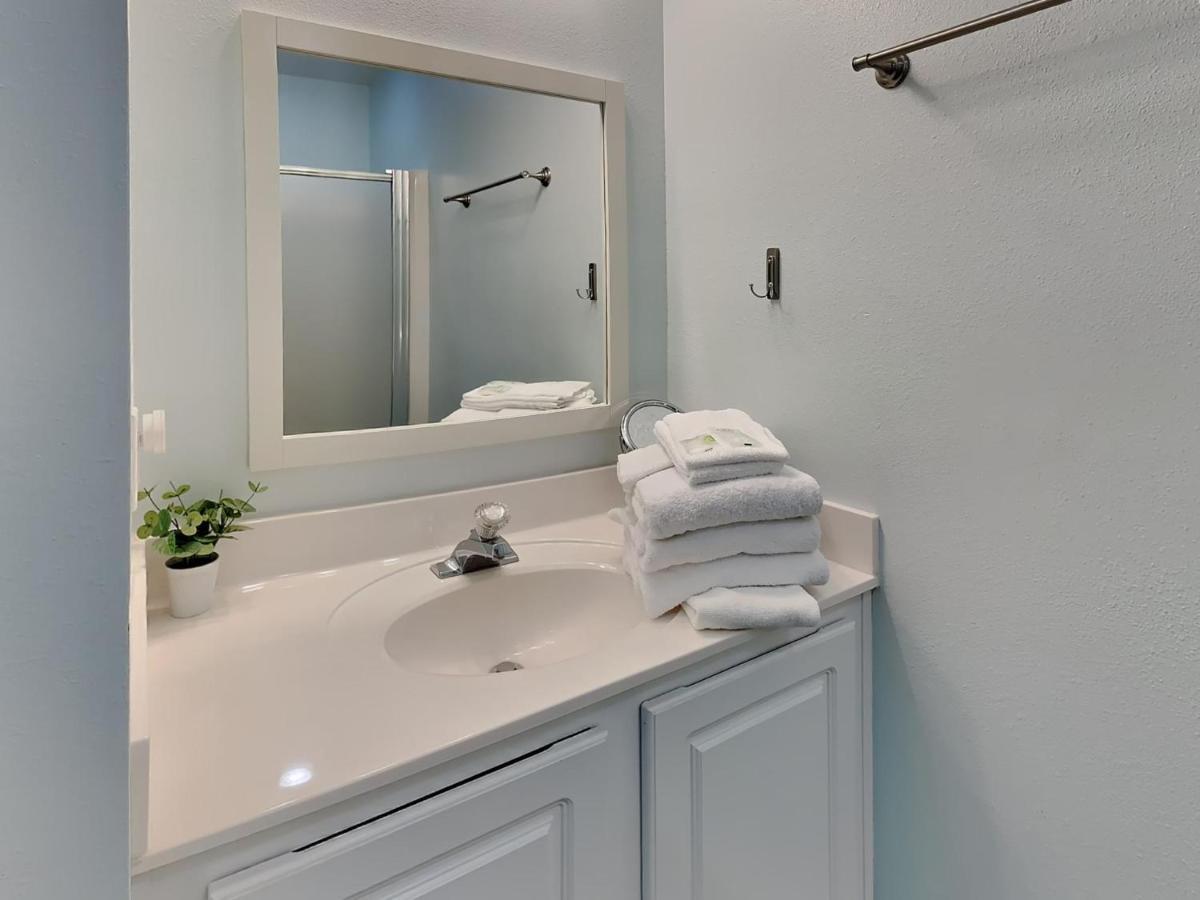 Palm Court Yacht Club #308 * Fort Walton Beach