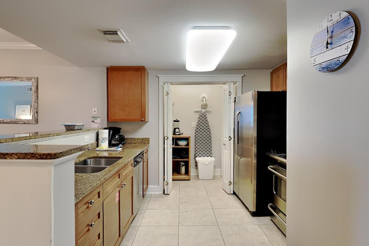 Apartment Waterscape A208 *
