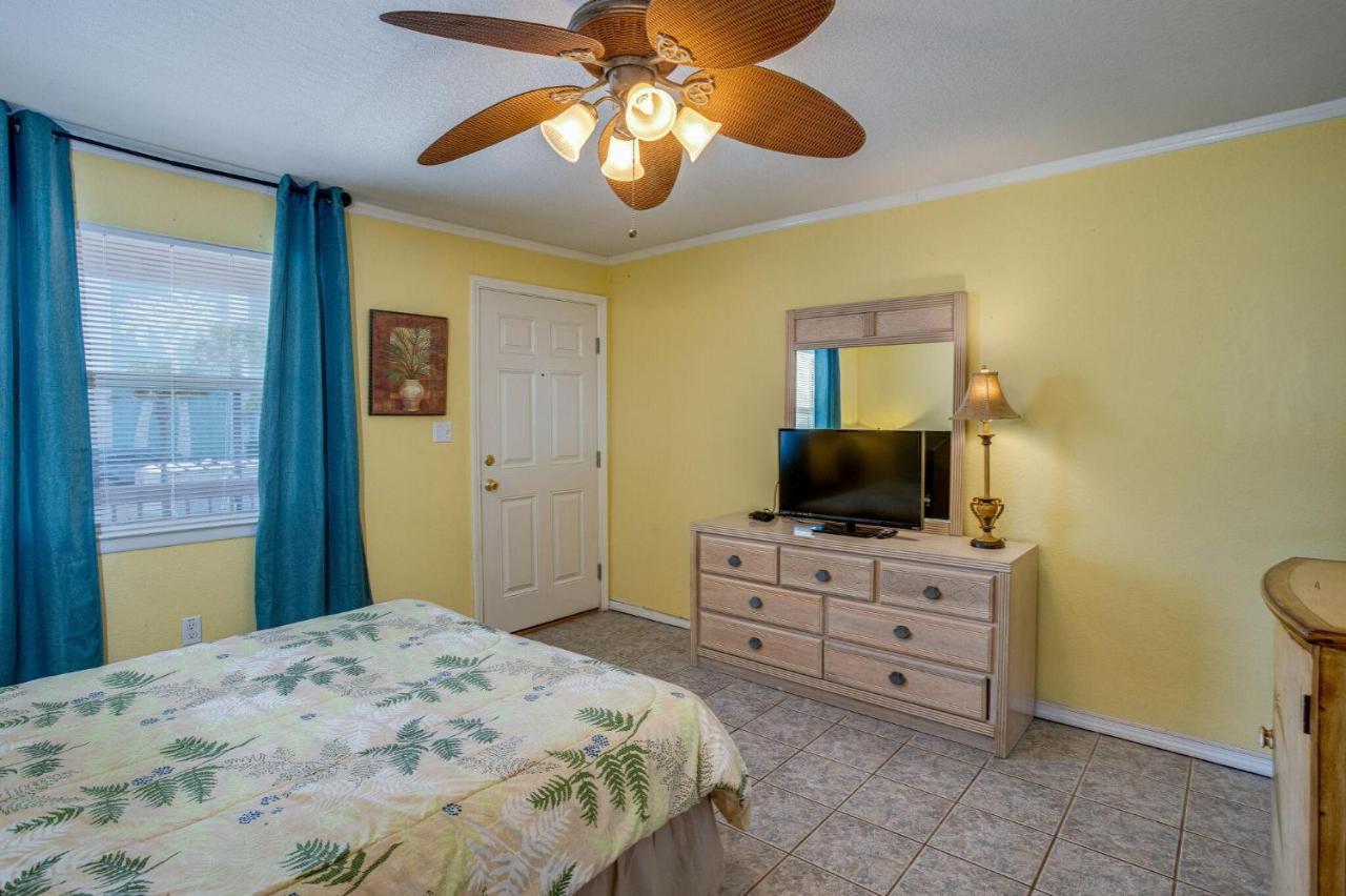 Tropical Isle Unit 210 Holiday home
