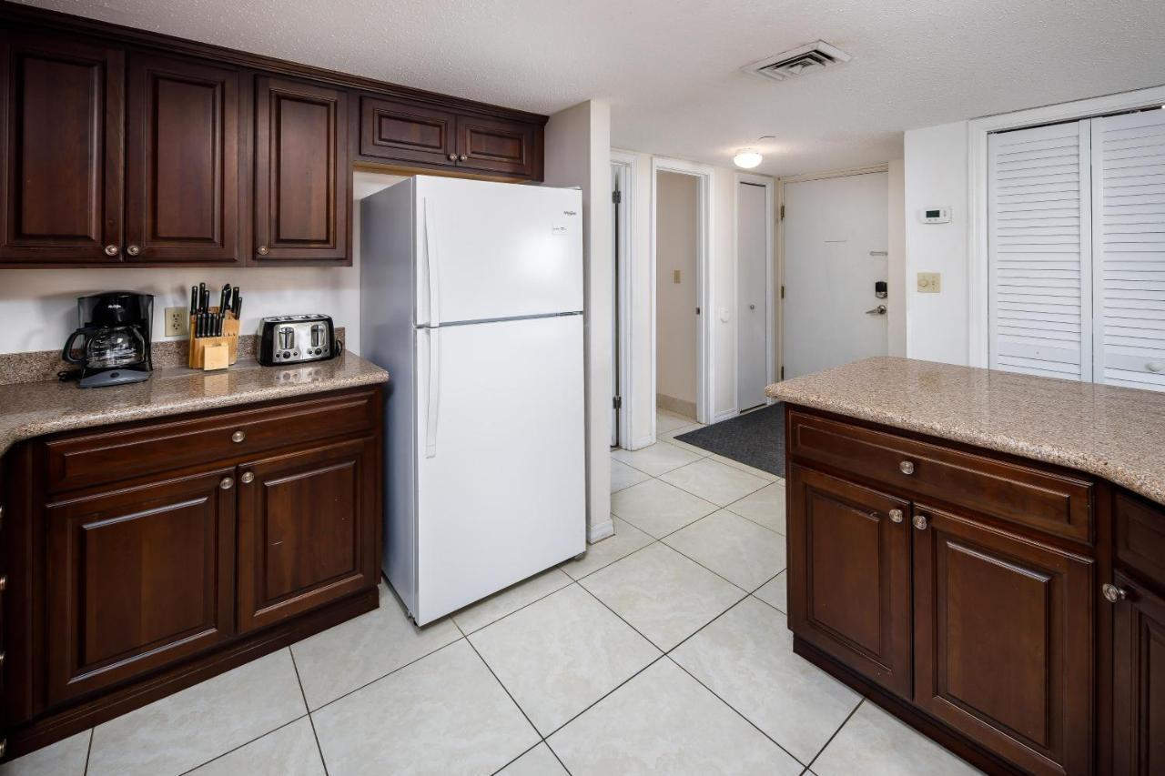 Nautilus 1501 - Gulf Front 2 Bedroom - 5th Floor - Huge Wrap Around Balcony Holiday home