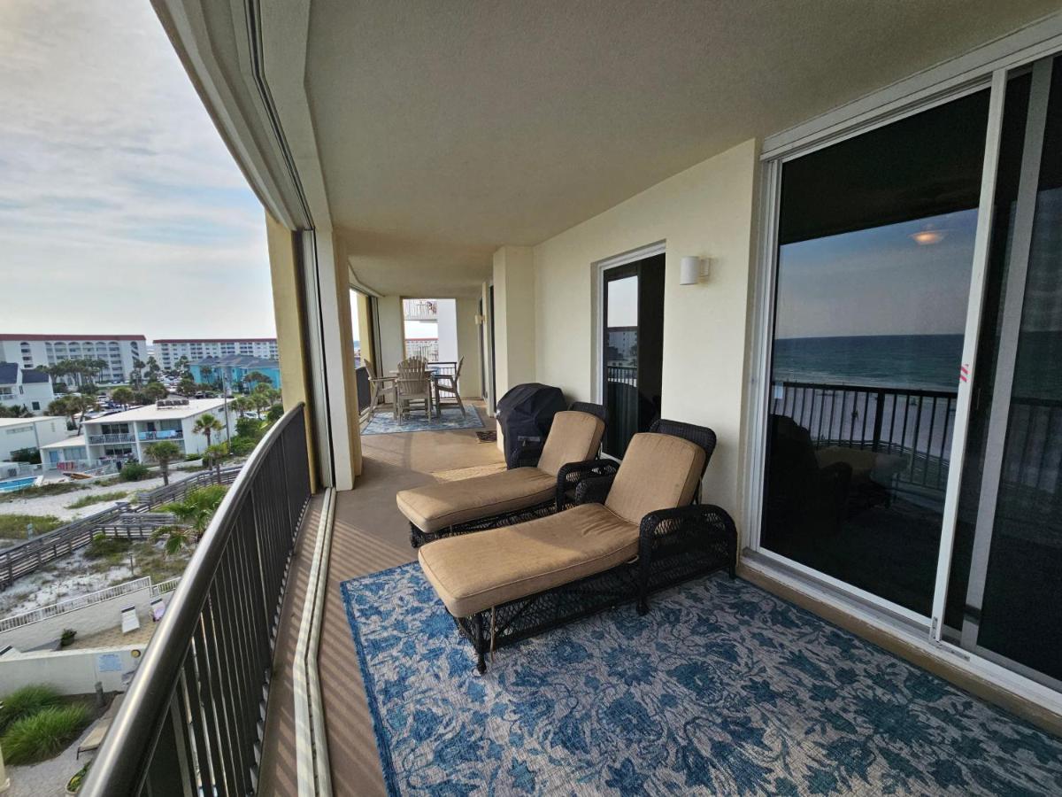 Holiday home Bella Riva 409 4 Bedroom Beachfront Set Up Included