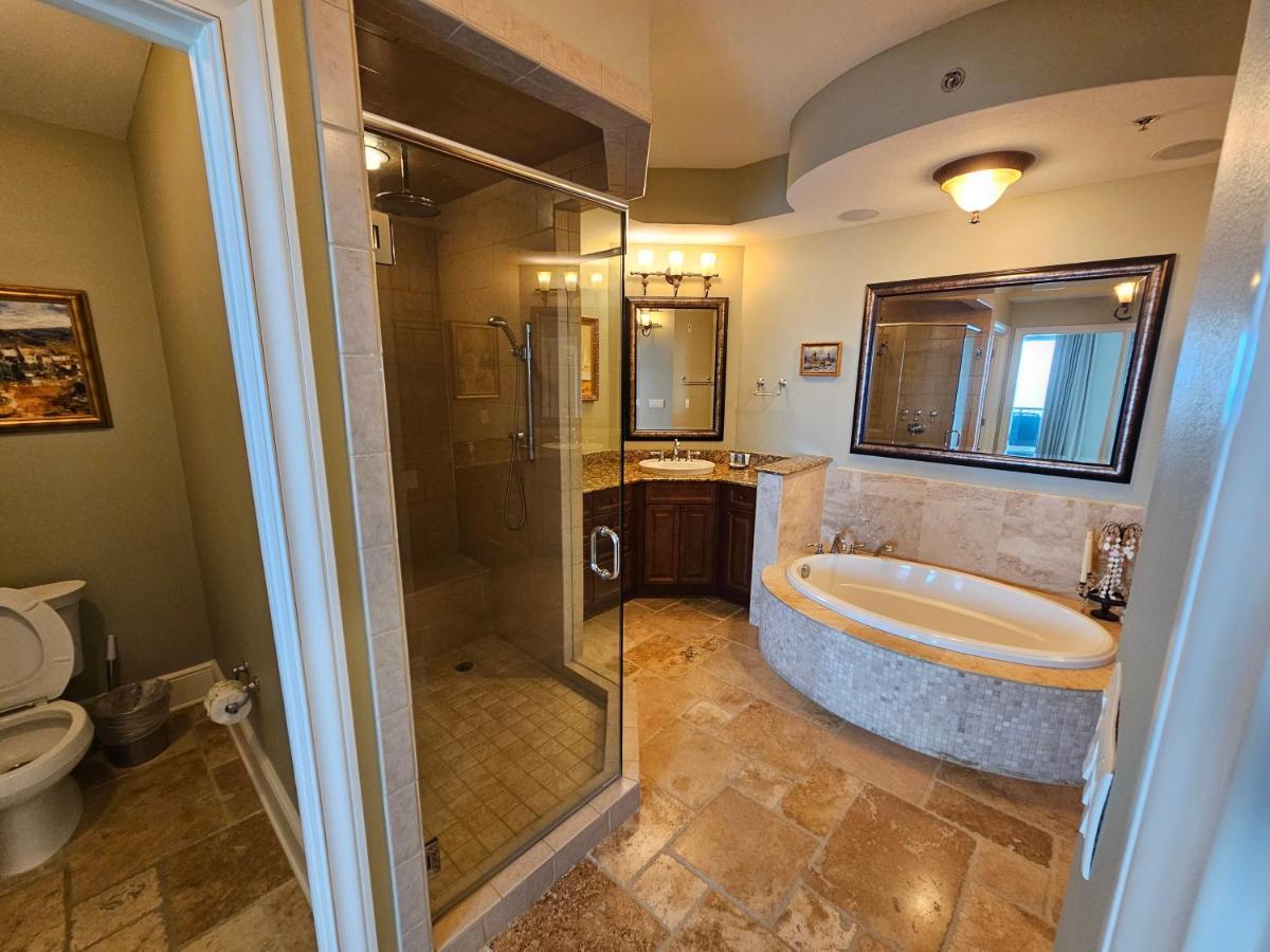 Holiday home Bella Riva 409 4 Bedroom Beachfront Set Up Included *