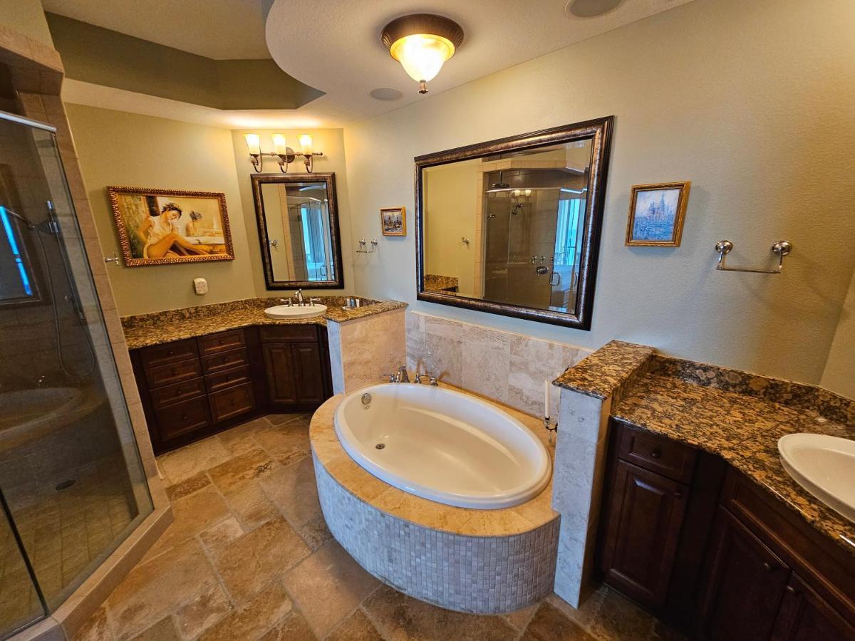 Bella Riva 409 4 Bedroom Beachfront Set Up Included Holiday home *