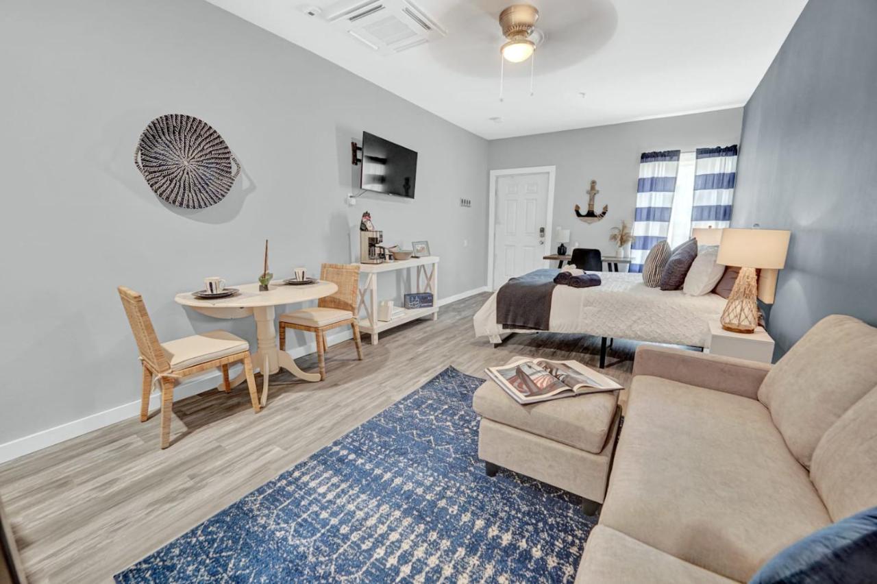 Anchor Ahoy At Fwb Perfect For A Getaway Apartment *
