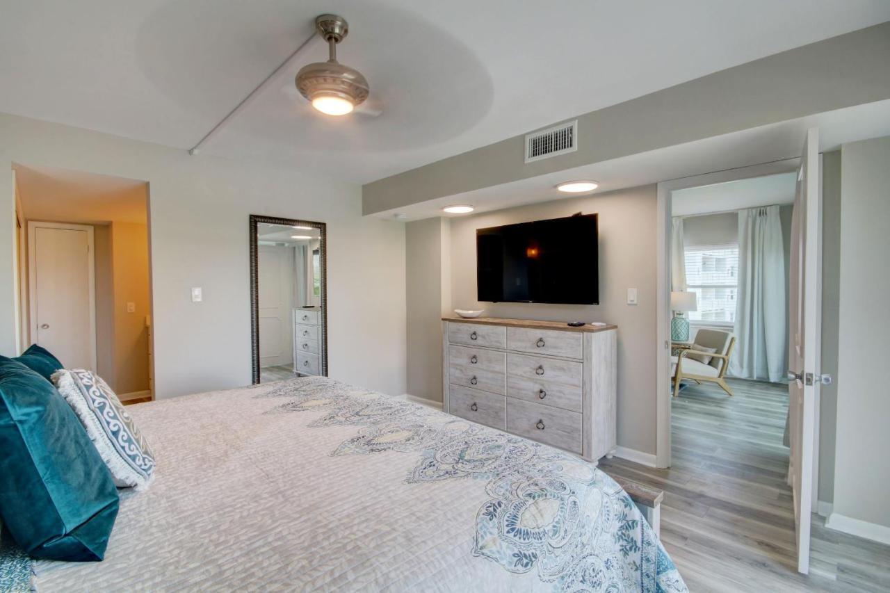 El Matador 430 - Third Floor Unit *