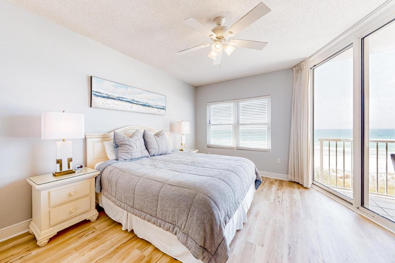 Apartment Waters Edge 405