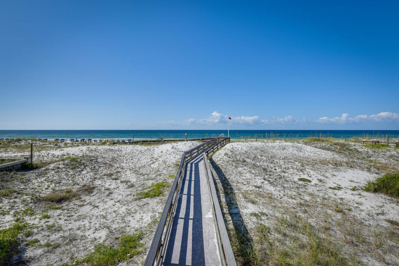Okaloosa Island Near Boardwalk And Beach!