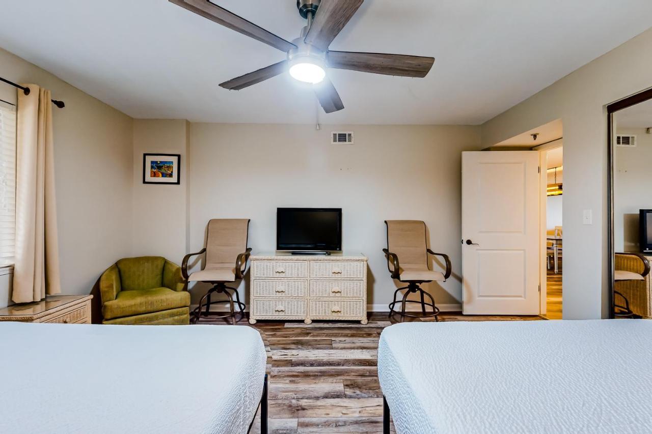 Surf Dweller 203 Apartment