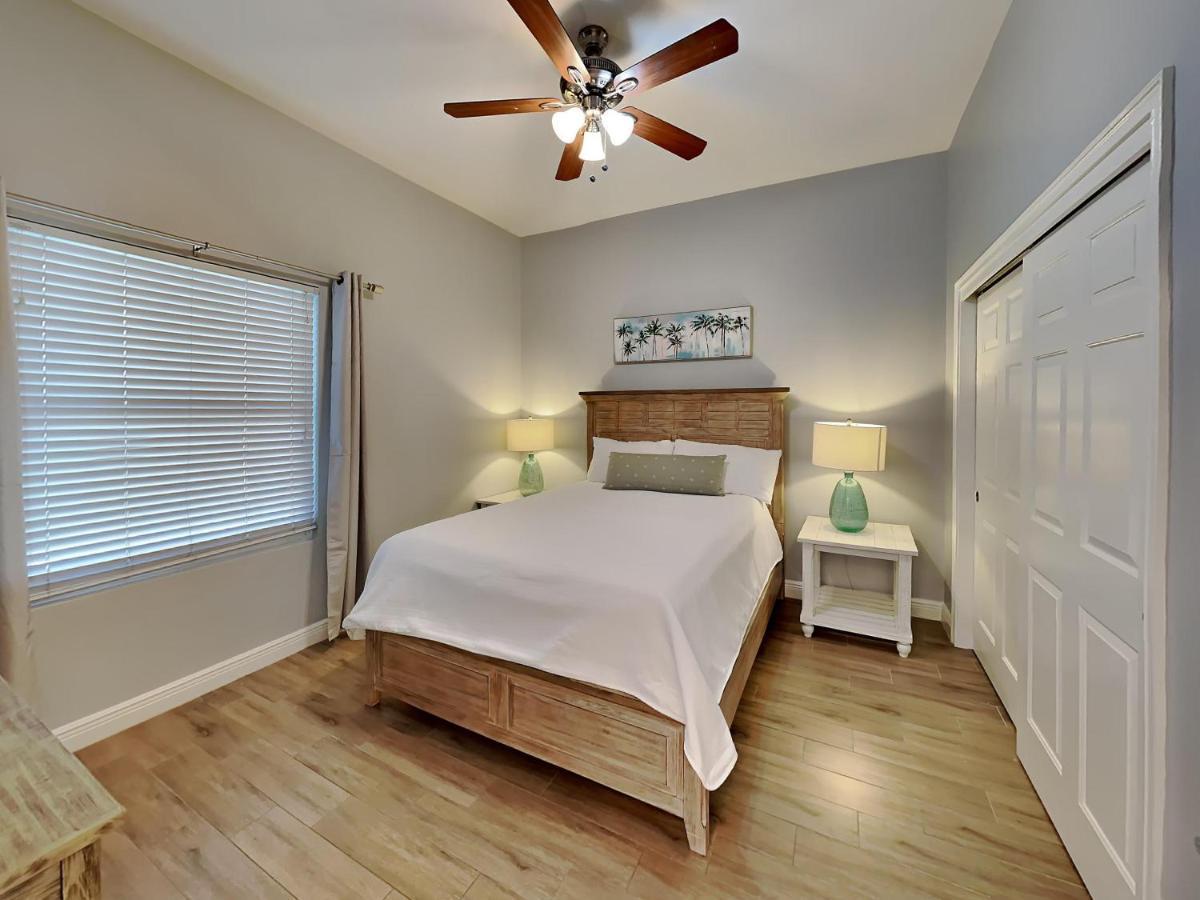 Waters Edge 610 *