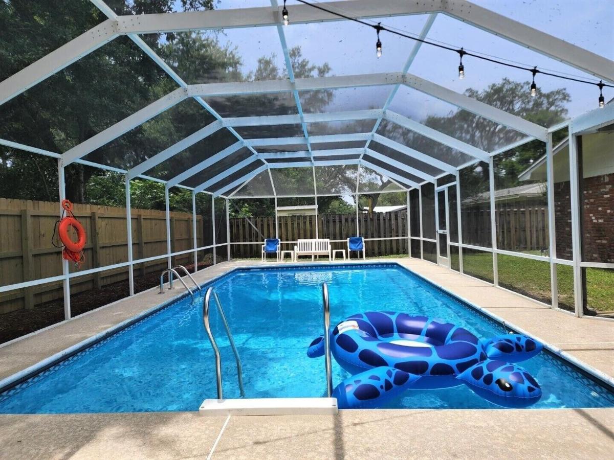 Paradise Living-pool, Sauna, Grill, 5 Bedrooms! Fort Walton Beach