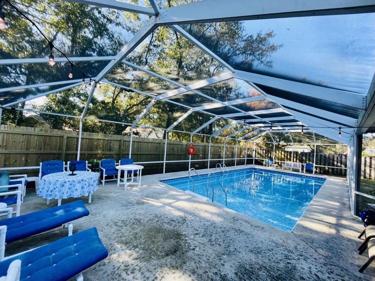 Paradise Living-pool, Sauna, Grill, 5 Bedrooms! *