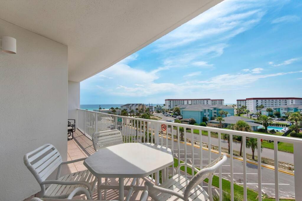 Balcony View! Heated Pool! * Fort Walton Beach