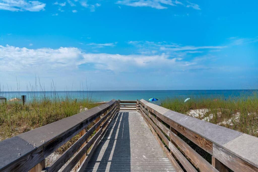 Balcony View! Heated Pool! Holiday home Fort Walton Beach