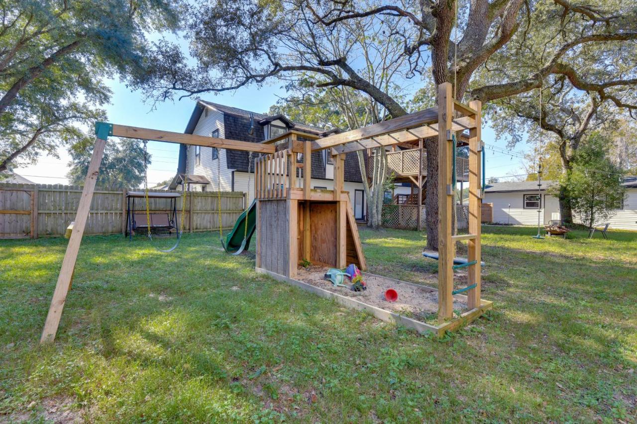 Holiday home Family-friendly Duplex 6 Mi To Walton Beach!