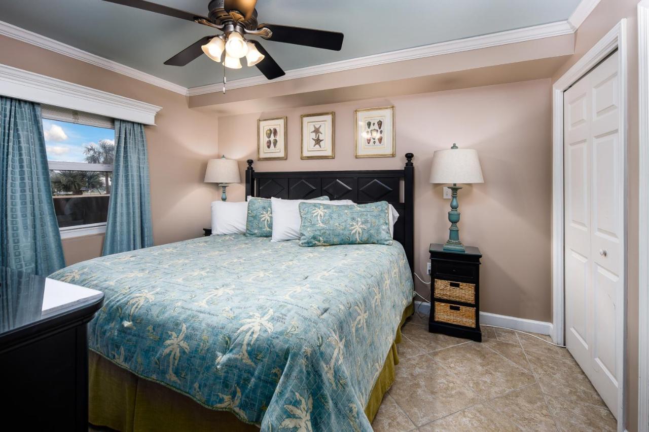 Apartment Pelican Isle 116 *