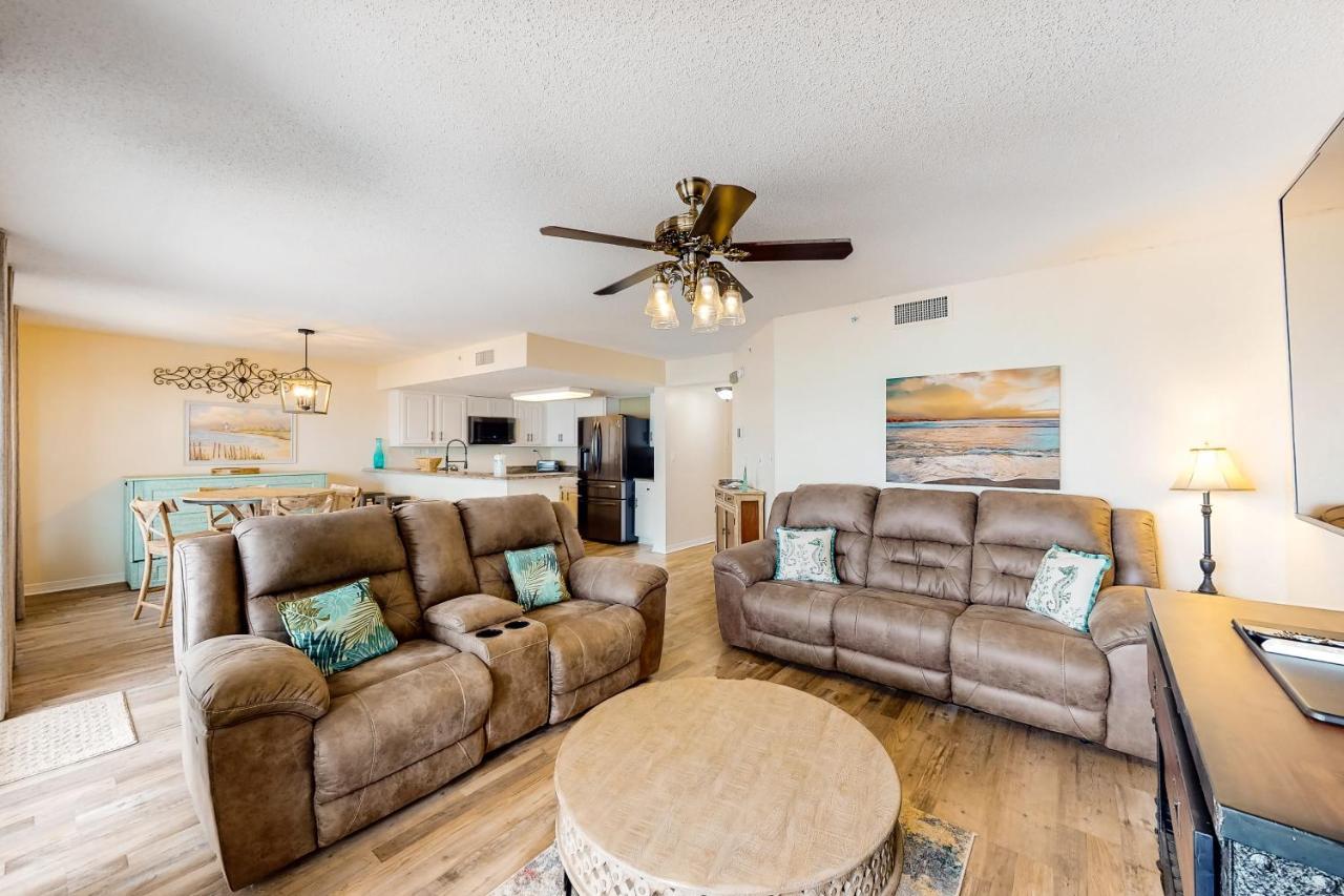 Apartment Islander Unit 3009
