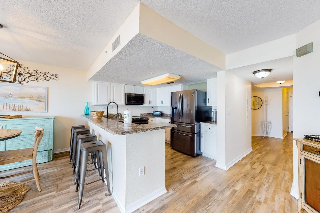 Apartment Islander Unit 3009 *