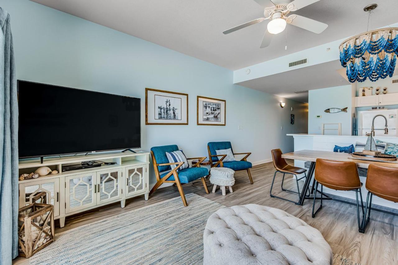 Apartment Pelican Isle 606 *