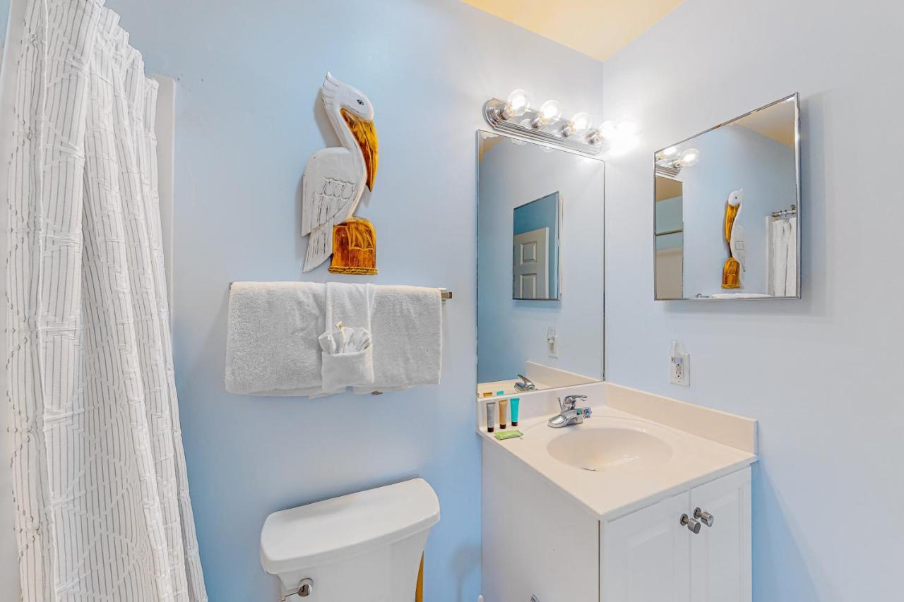 Pelican Isle 606 Apartment