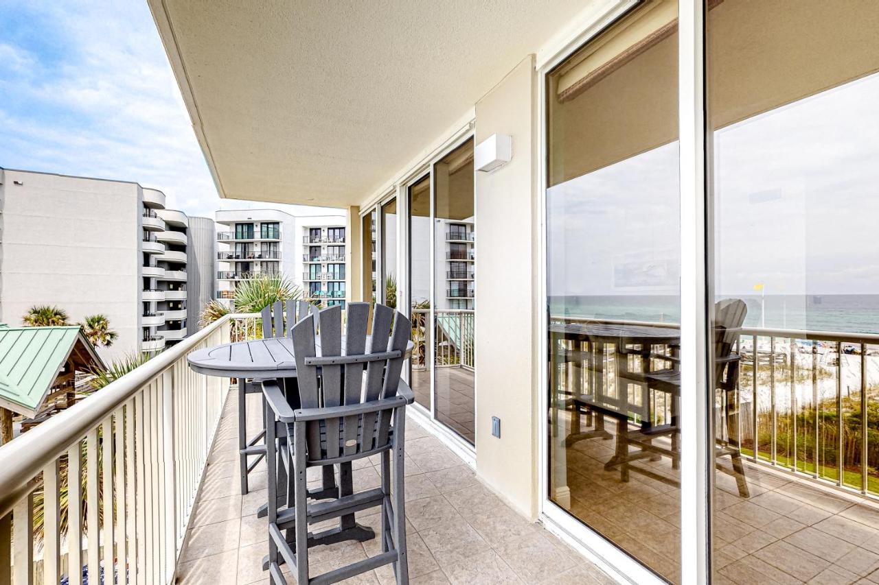 Waters Edge 303