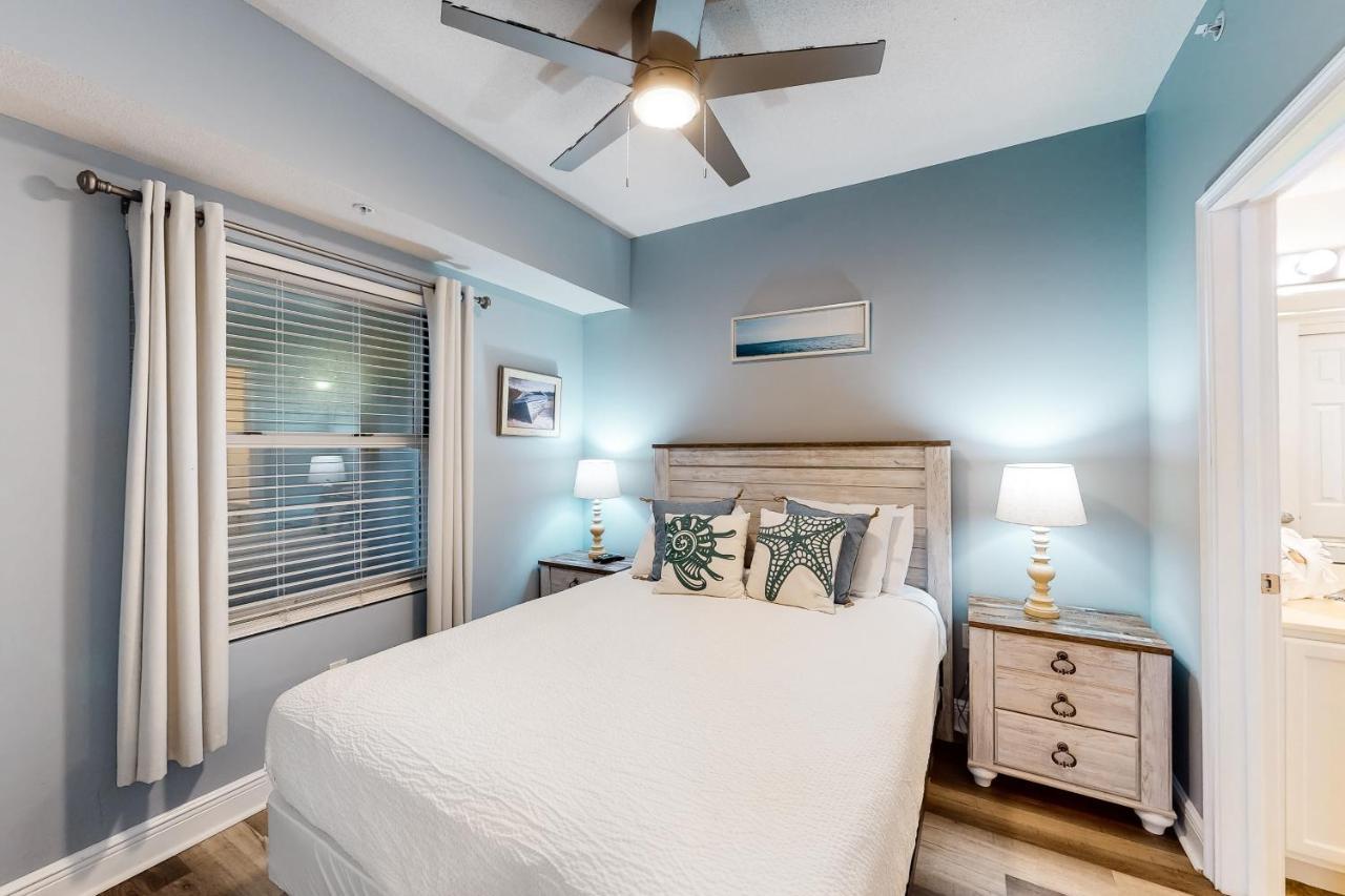 Waters Edge 303 Apartment