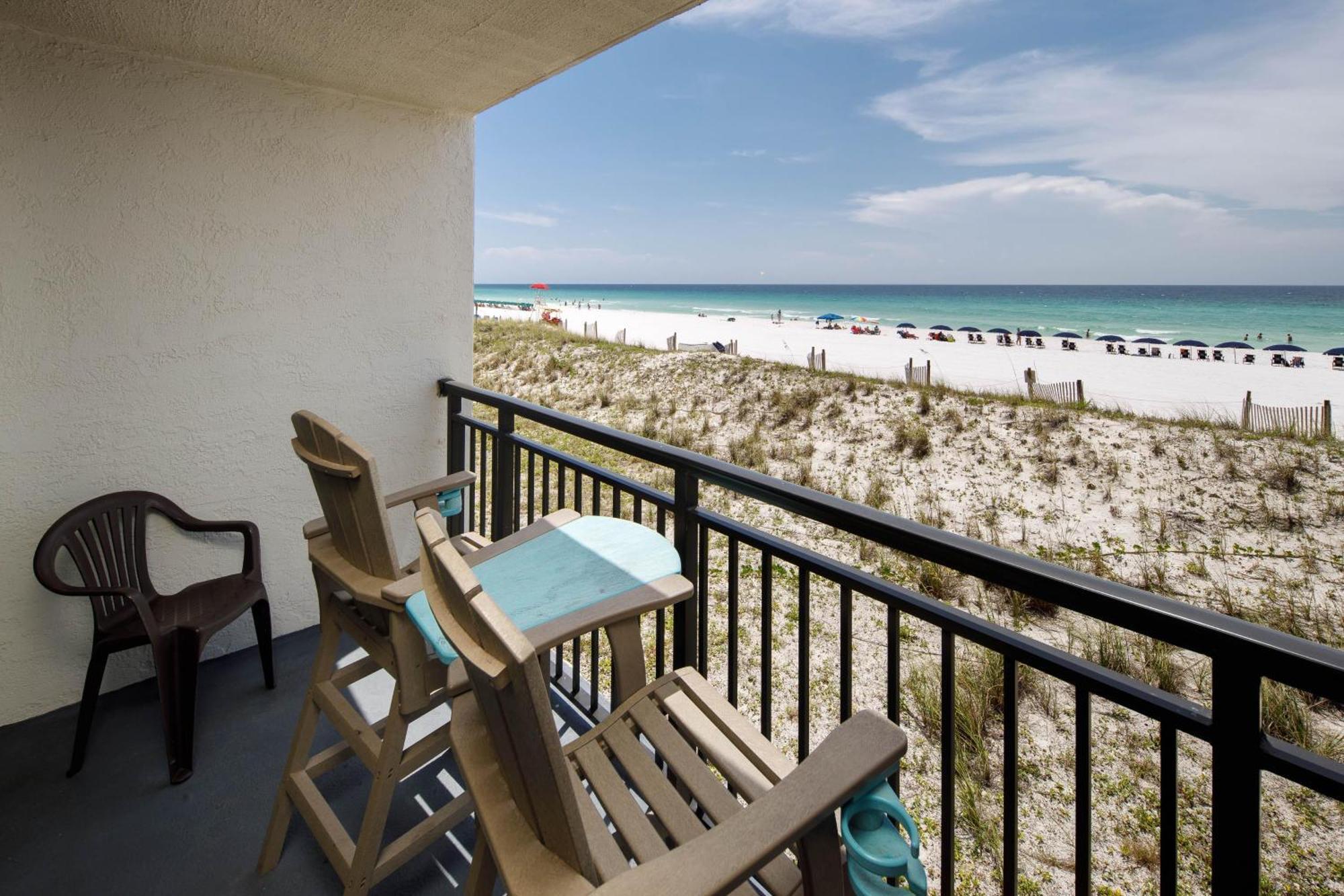 Nautilus 1202 - Gulf Front 1 Bedroom ! 2nd Floor Free Service March To October Holiday home Fort Walton Beach